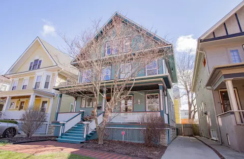 108 Wesley Ave, Oak Park, IL 60302