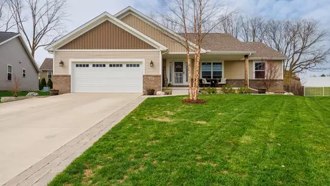 1001 Bach Dr, Bloomington, IL 61704