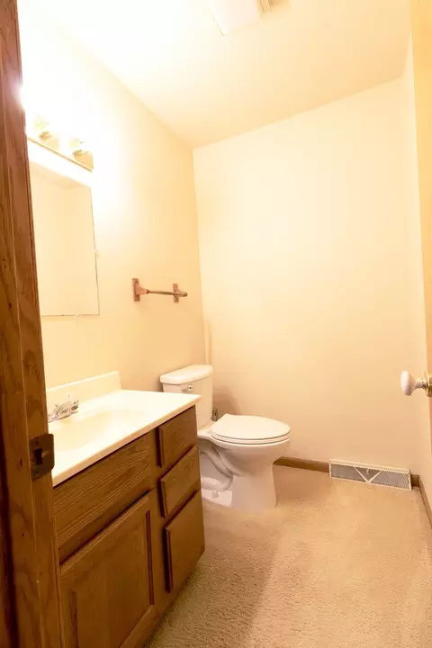 Bath - 420 E Benton St, Morris, IL 60450 photo 2 of 2