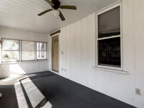 Exterior - 420 E Benton St, Morris, IL 60450 photo 4 of 5