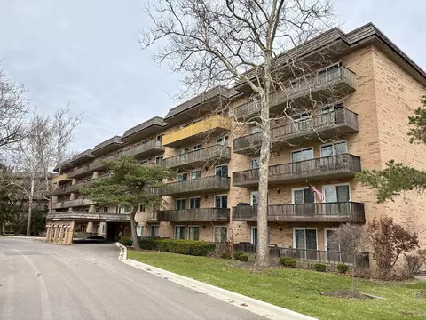 505 Redondo Dr #407, Downers Grove, IL 60516