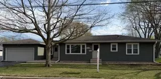 208 W State St, North Aurora, IL 60542