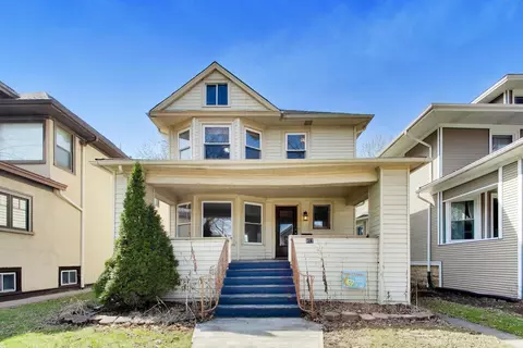 917 Home Ave, Oak Park, IL 60304