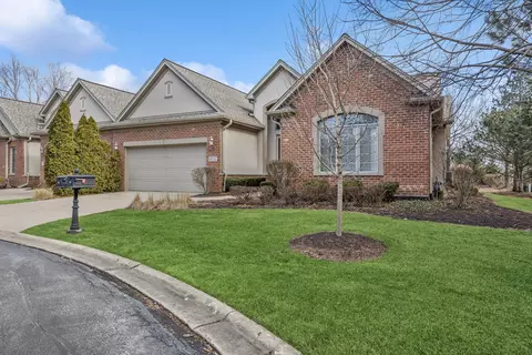8711 Berkley Ct, Orland Park, IL 60462