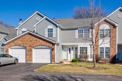 1835 Somerset Ct, Gurnee, IL 60031