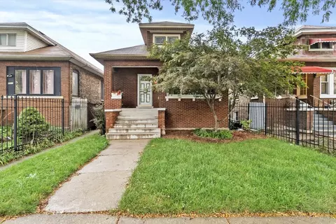 4820 W Haddon Ave, Chicago, IL 60651