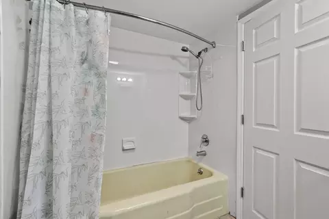 4820 W Haddon Ave, Chicago, IL 60651 photo 16