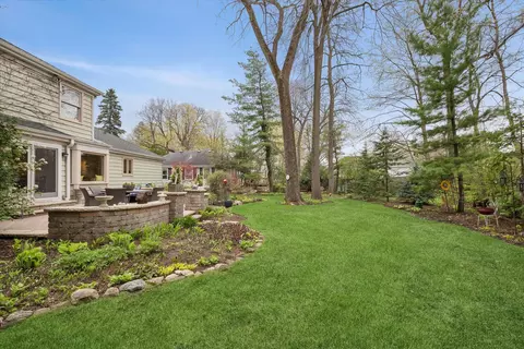 Exterior - 4233 Oaksbury Ln, Rolling Meadows, IL 60008 photo 4 of 4