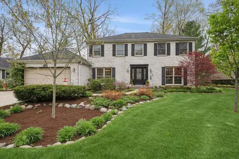 Exterior - 4233 Oaksbury Ln, Rolling Meadows, IL 60008 photo 1 of 4