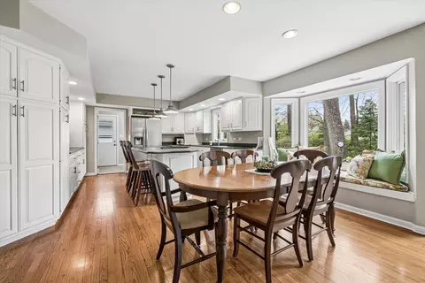 Kitchen - 4233 Oaksbury Ln, Rolling Meadows, IL 60008 photo 3 of 3