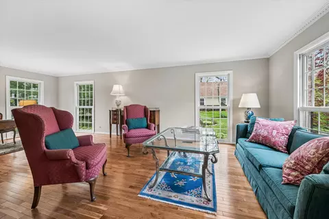 Living - 4233 Oaksbury Ln, Rolling Meadows, IL 60008 photo 1 of 3