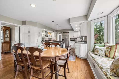 Kitchen - 4233 Oaksbury Ln, Rolling Meadows, IL 60008 photo 2 of 3