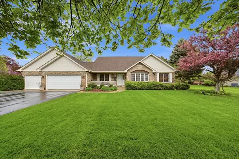 706 Silver Glen Rd, Mchenry, IL 60050