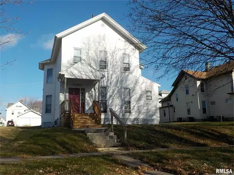 320 E 14th St, Davenport, IA 52803