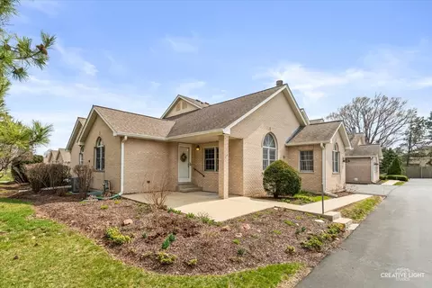 840 Havenshire Rd, Naperville, IL 60565