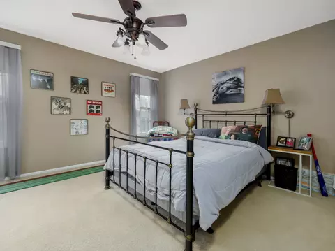 1000 Devonshire Ave, Naperville, IL 60540 photo 9