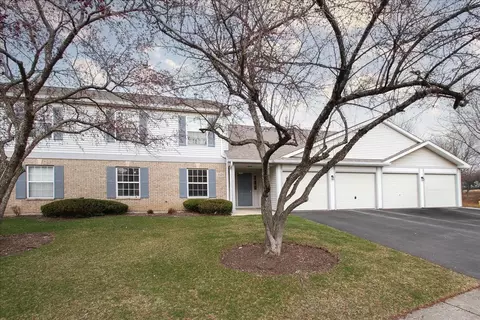 1020 Wynnfield Ct #D, Elgin, IL 60120