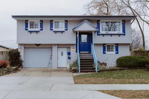 107 Arcadia Ave, Romeoville, IL 60446