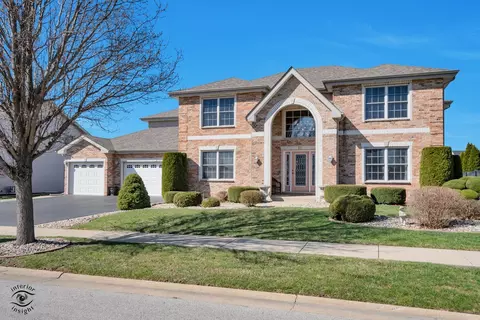 1873 Claire Dr, Bourbonnais, IL 60914