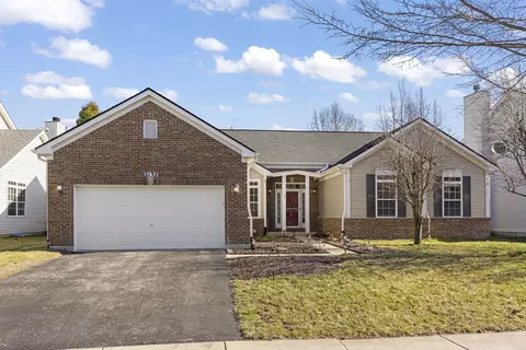 2132 Colonial St, Aurora, IL 60503