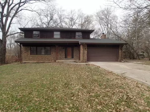6 N N230 N Harvey Rd, Medinah, IL 60157
