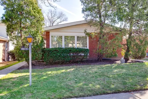 5251 Greenleaf St, Skokie, IL 60077