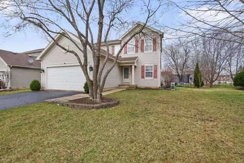 75 Woodland Park Cir, Gilberts, IL 60136