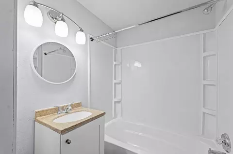 Bath - 232 W William St, Bement, IL 61813 photo 1 of 1