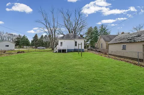 Exterior - 232 W William St, Bement, IL 61813 photo 7 of 9