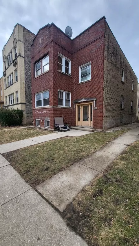 6220 N Talman Ave, Chicago, IL 60659