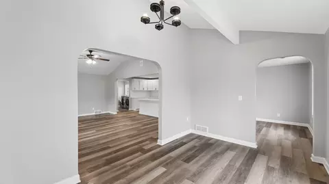 Entry Way - 1624 Chicago St, Dixon, IL 61021 photo 1 of 2