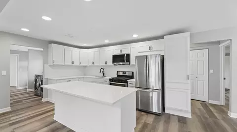 Kitchen - 1624 Chicago St, Dixon, IL 61021 photo 2 of 2