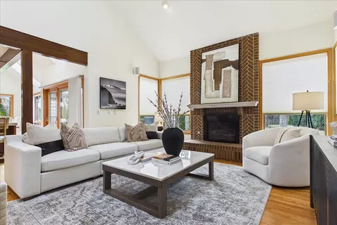 131 W Everett Rd, Lake Forest, IL 60045 photo 5