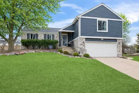 627 Buckthorn Ter, Buffalo Grove, IL 60089
