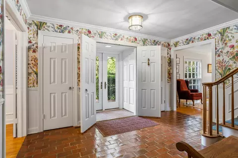 Entry Way - 812 Dodds Dr, Champaign, IL 61820 photo 2 of 5