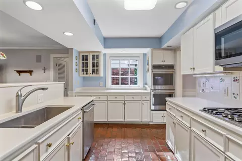 Kitchen - 812 Dodds Dr, Champaign, IL 61820 photo 2 of 3