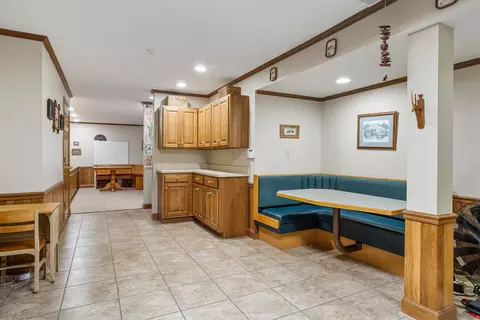 Entry Way - 812 Dodds Dr, Champaign, IL 61820 photo 5 of 5