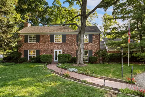 812 Dodds Dr, Champaign, IL 61820