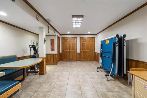 Entry Way - 812 Dodds Dr, Champaign, IL 61820 photo 4 of 5