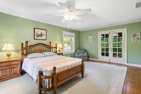 Bedroom - 812 Dodds Dr, Champaign, IL 61820 photo 2 of 10