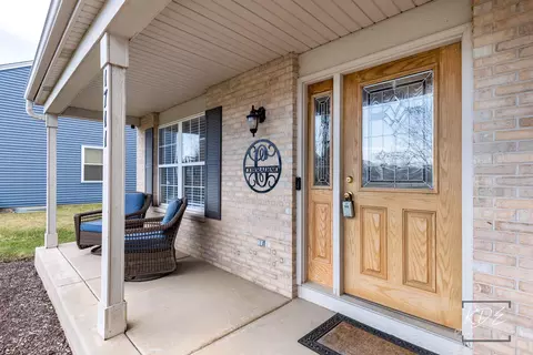 Exterior - 1711 Red Maple Dr, Plainfield, IL 60586 photo 3 of 6