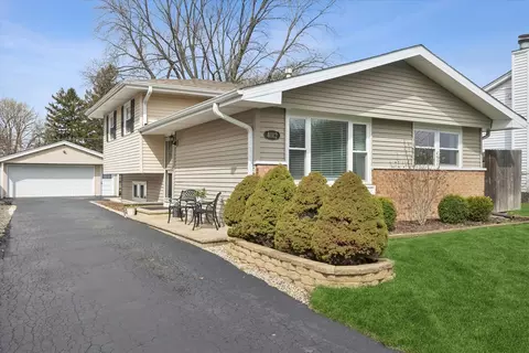 4012 Liberty Blvd, Westmont, IL 60559