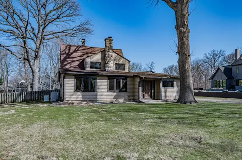 731 E Gartner Rd, Naperville, IL 60540