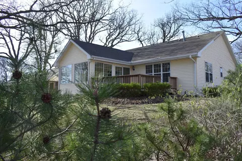 106 Chickasaw Ln, Loda, IL 60948