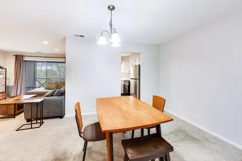 Dining - 1048 Harbour Ct #2B, Wheeling, IL 60090 photo 1 of 2