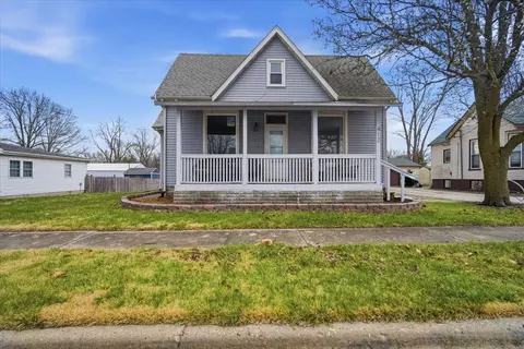 412 N Wood St, Maroa, IL 61756