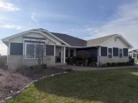 735 Peacock Pl, Manteno, IL 60950