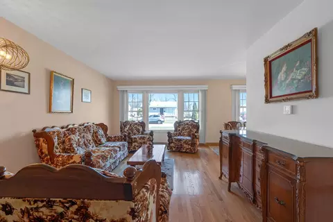 2054 Birch St, Des Plaines, IL 60018 photo 8
