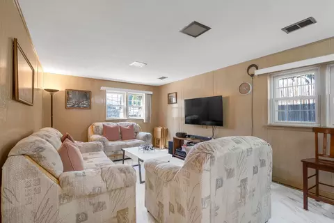 2054 Birch St, Des Plaines, IL 60018 photo 19