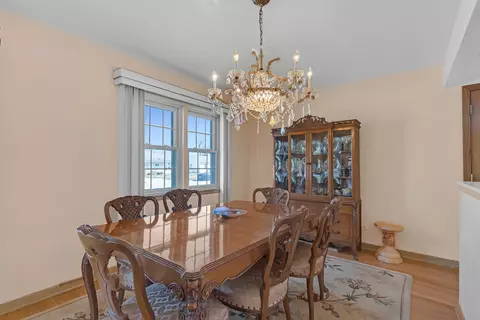 2054 Birch St, Des Plaines, IL 60018 photo 13